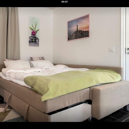 Lagenhet I Villa Pa Fornudden Tyreso Экстерьер фото